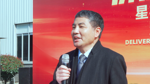 星邦智能董事長(zhǎng)劉國(guó)良先生發(fā)言