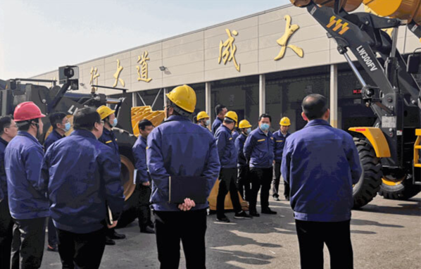 徐工鏟運機械事業(yè)部技術中心組織開展LW300FV裝載機駕駛室成本優(yōu)化提升現(xiàn)場評審會