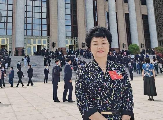 全國(guó)人大代表閆麗娟