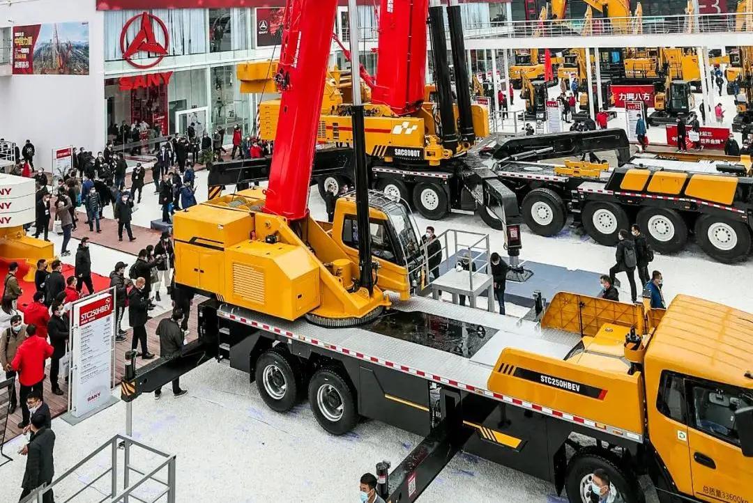 “純電動”汽車起重機