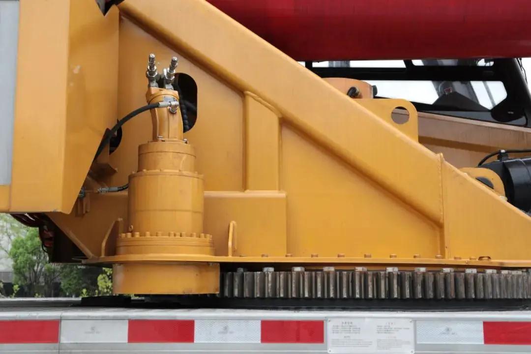 “純電動”汽車起重機