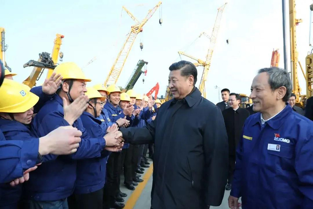 習(xí)近平視察徐工